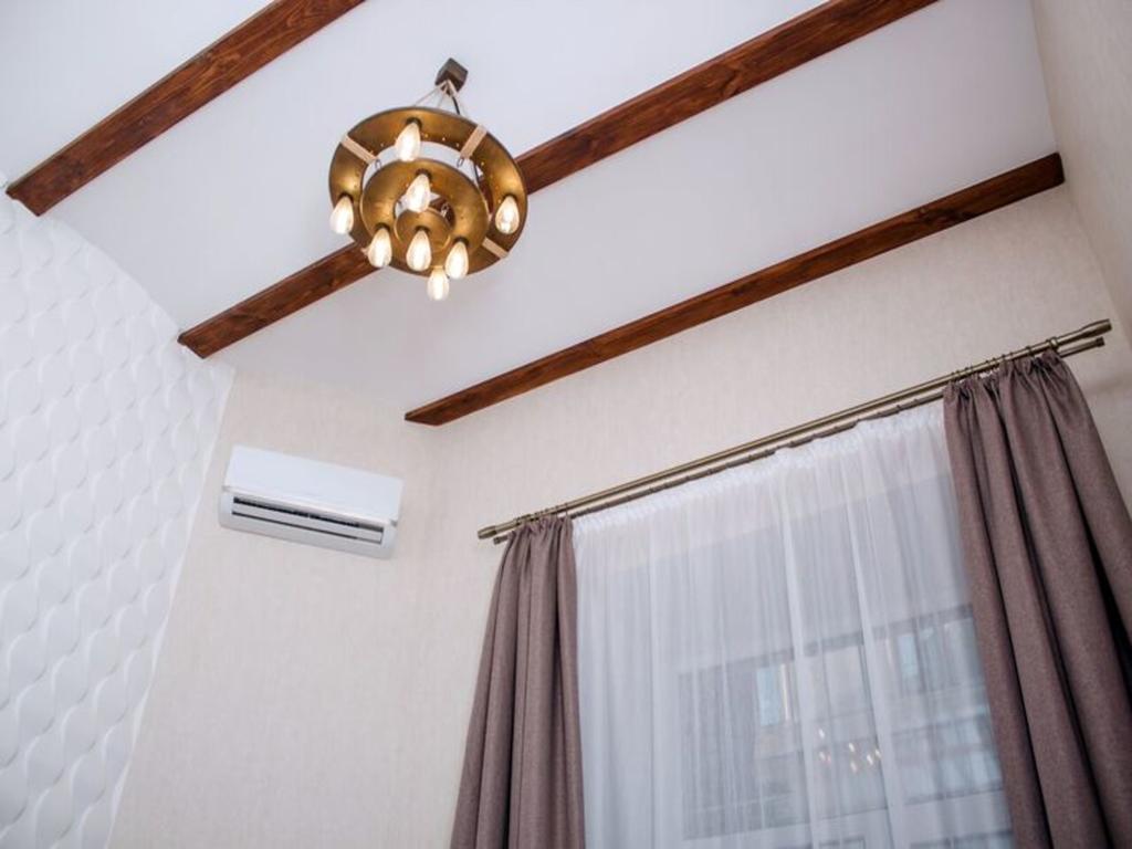 Apartment In The City Center In The House With Atlantes Odesa Exterior photo